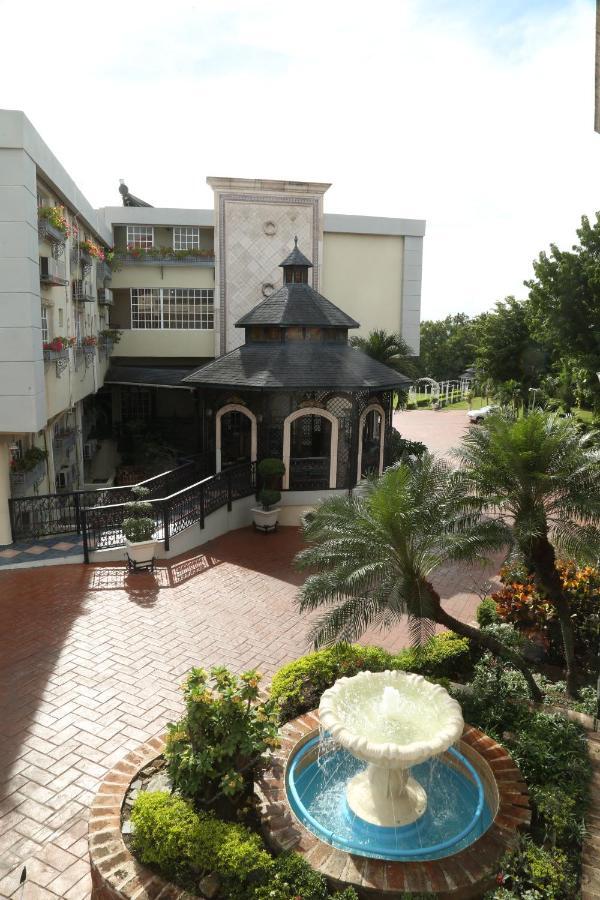 Platino Hotel & Casino Santiago De Los Caballeros Exterior photo